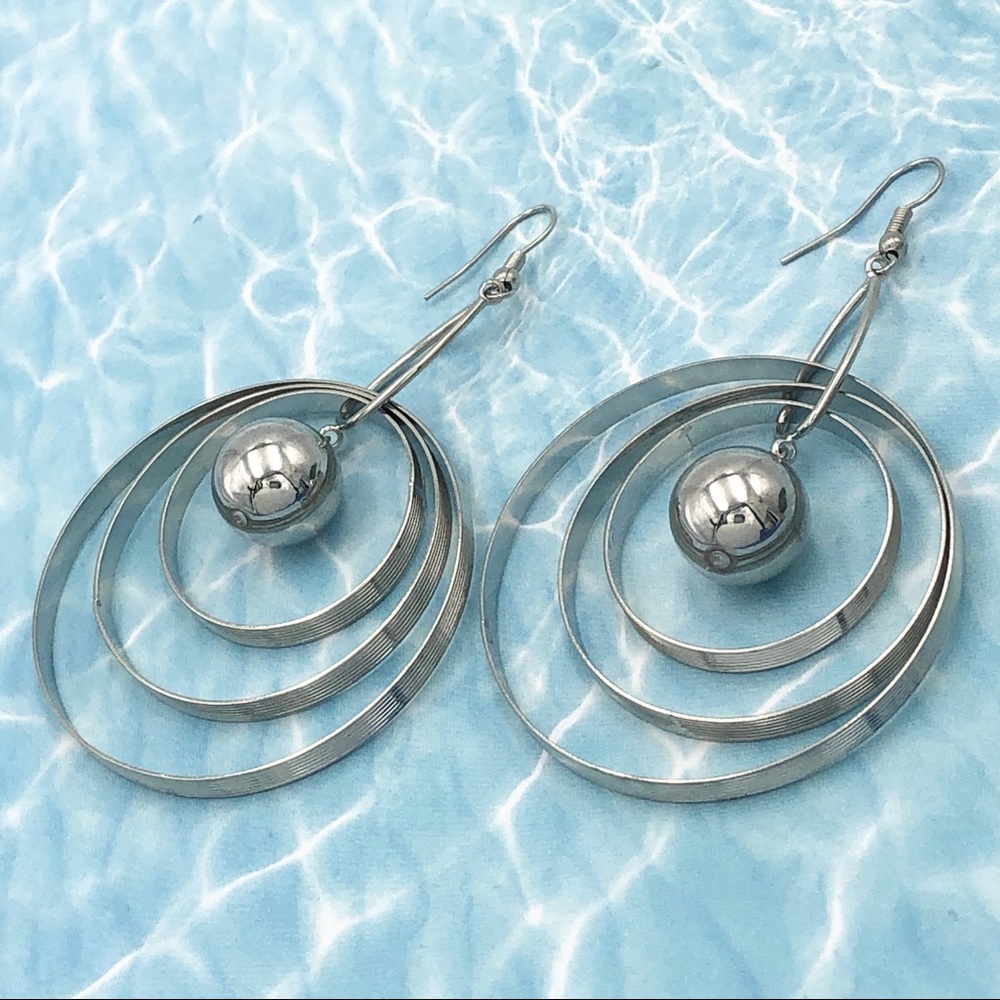 🌼 Large Modern Style Rings & Bead Silver Tone Dangle Earrings